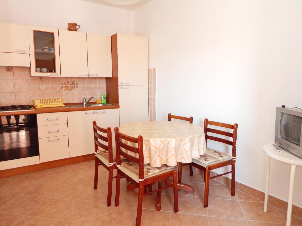 Apartments Luce - Family Friendly & Parking Pag Town Exterior foto
