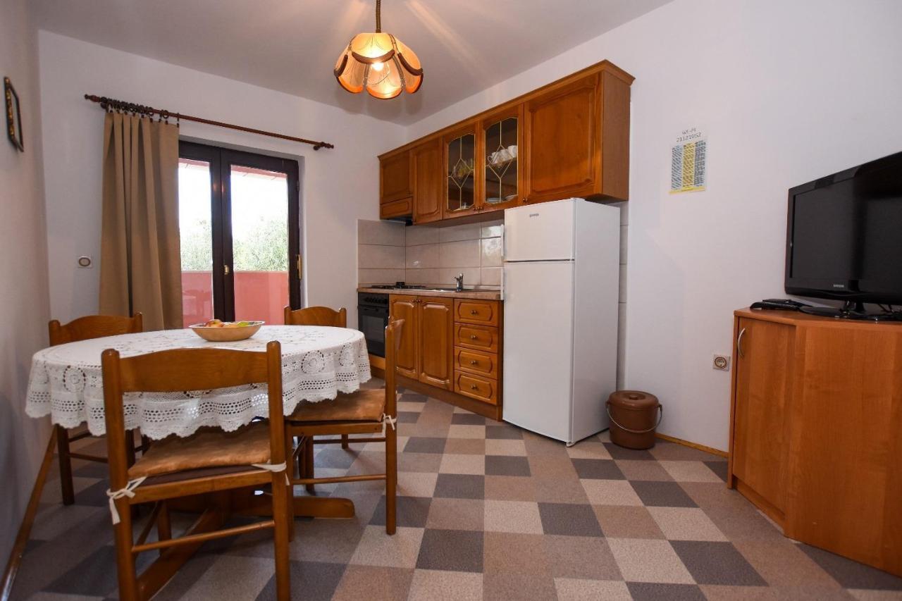 Apartments Luce - Family Friendly & Parking Pag Town Exterior foto