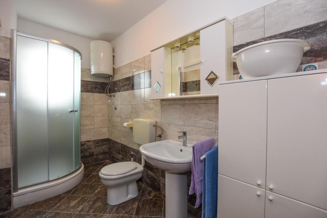 Apartments Luce - Family Friendly & Parking Pag Town Exterior foto