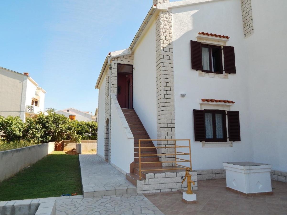 Apartments Luce - Family Friendly & Parking Pag Town Exterior foto