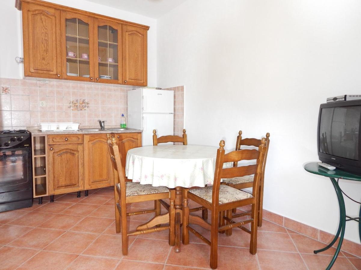 Apartments Luce - Family Friendly & Parking Pag Town Exterior foto